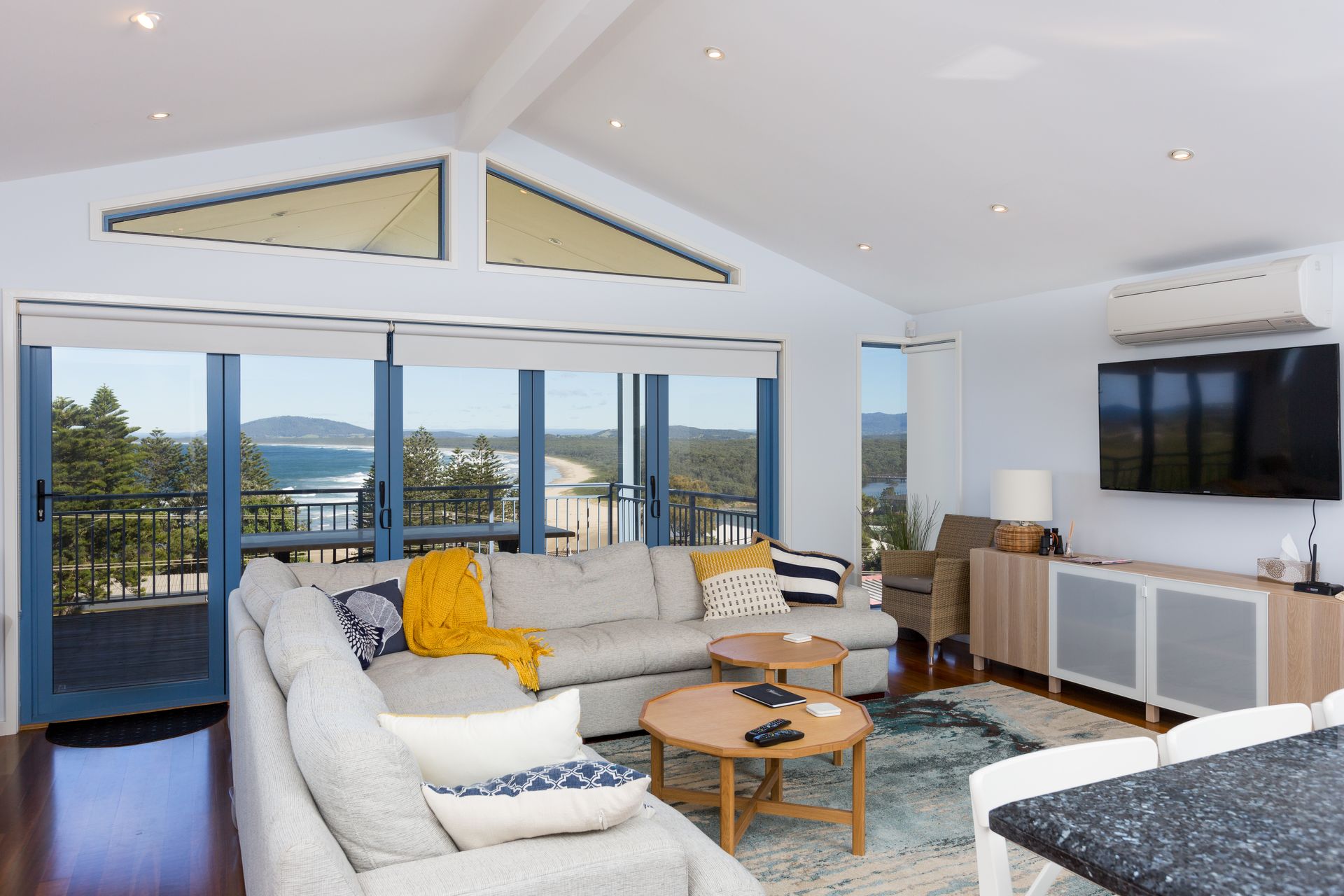 Blue Waters at Gerroa Coast and Country Holiday Rental Homes on the